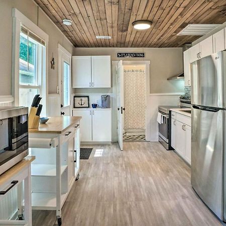 Chic Cottage With Private Yard Steps To Beach! Colonial Beach Extérieur photo