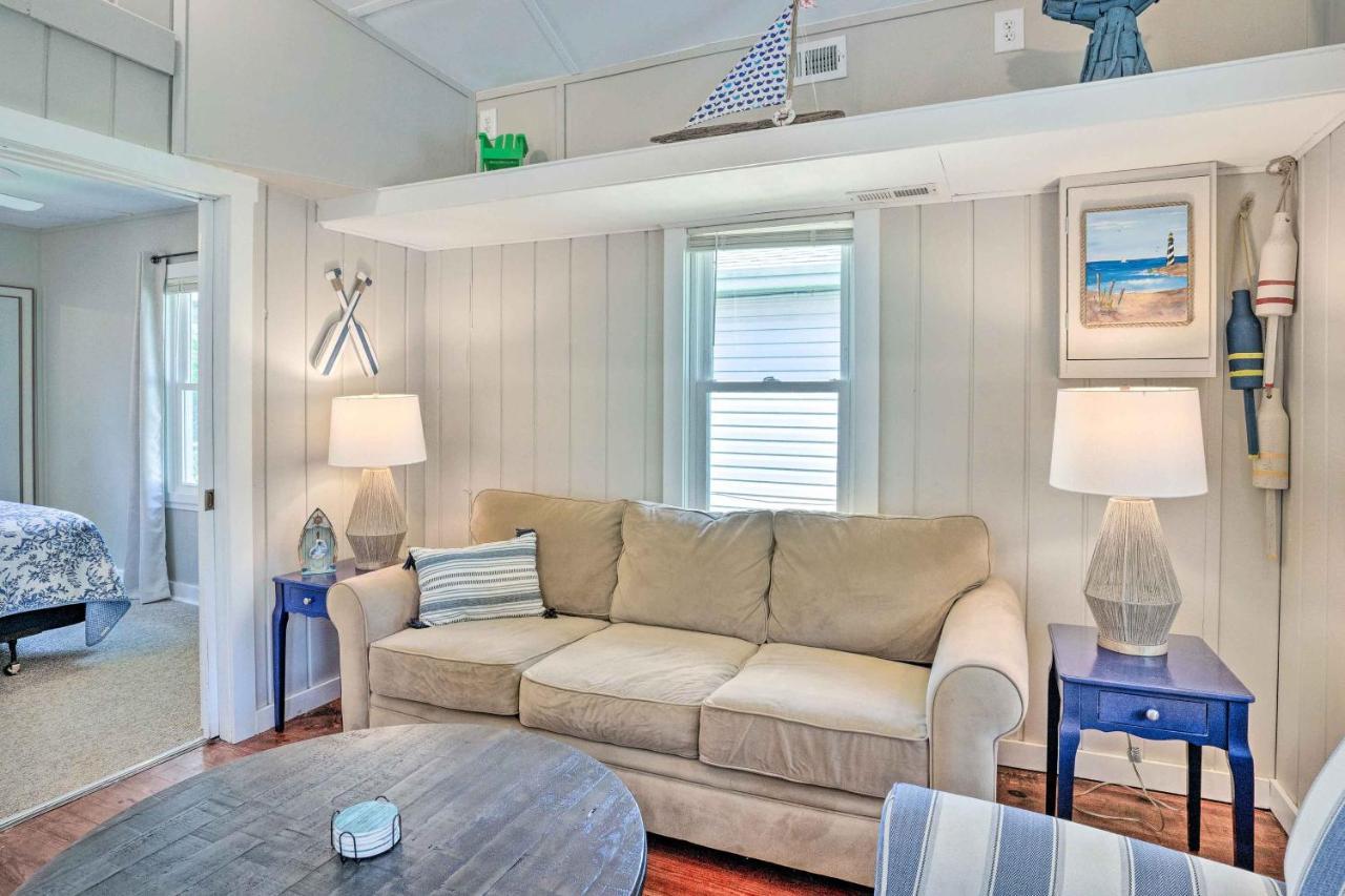 Chic Cottage With Private Yard Steps To Beach! Colonial Beach Extérieur photo