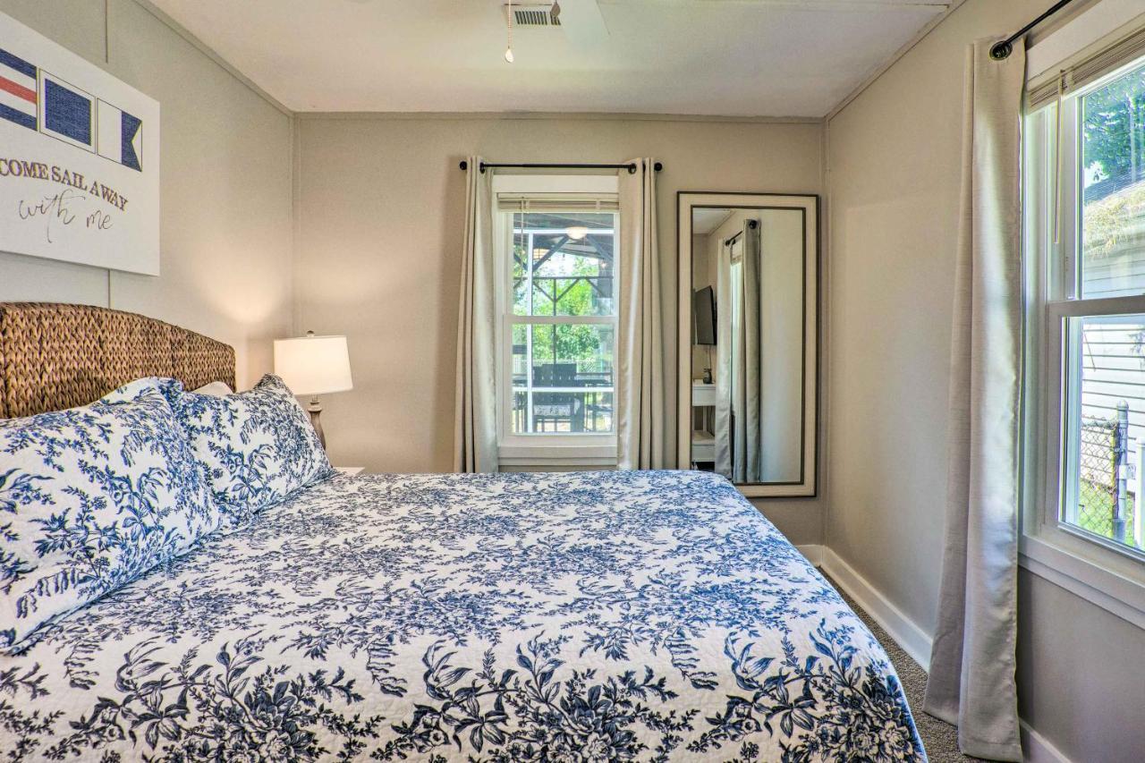Chic Cottage With Private Yard Steps To Beach! Colonial Beach Extérieur photo