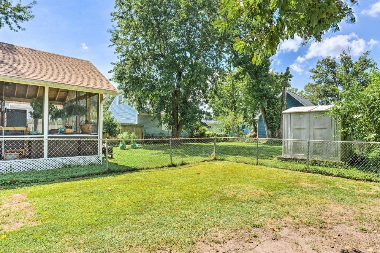 Chic Cottage With Private Yard Steps To Beach! Colonial Beach Extérieur photo