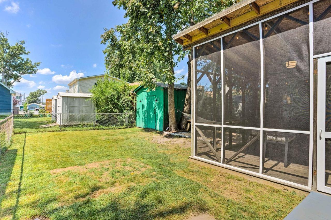 Chic Cottage With Private Yard Steps To Beach! Colonial Beach Extérieur photo